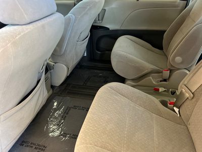 2015 Toyota Sienna - Photo 4