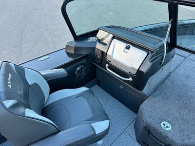 2026 Lund 2075 PRO V SPORT - Photo 8