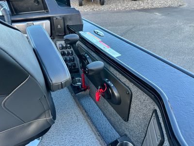 2026 Lund 2075 PRO V SPORT - Photo 4