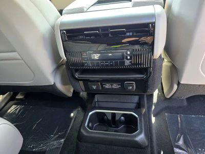 2026 Jeep Grand Wagoneer — photo 37 view