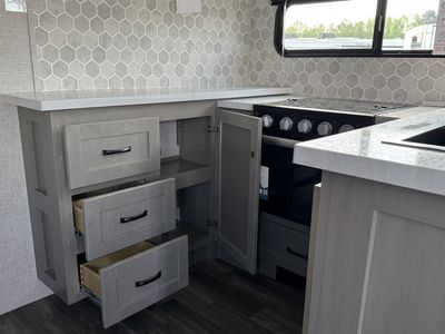 2026 Jayco Seismic - Photo 11