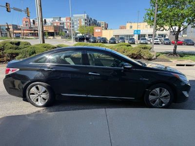 2014 Hyundai Sonata Hybrid - Photo 4