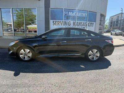 2014 Hyundai Sonata Hybrid - Photo 2