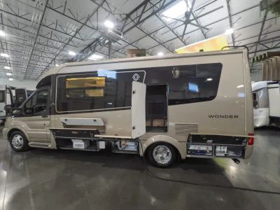 2023 Leisure Travel Vans WONDER — photo 23 view