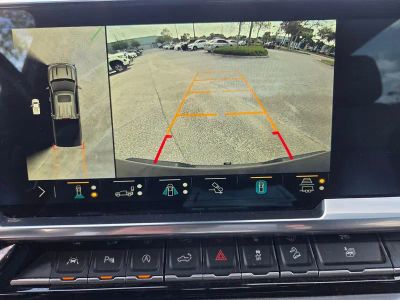 2023 Chevrolet Silverado 1500 — photo 14 view