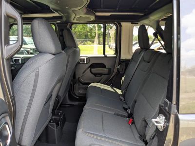 2026 Jeep Wrangler — photo 13 view