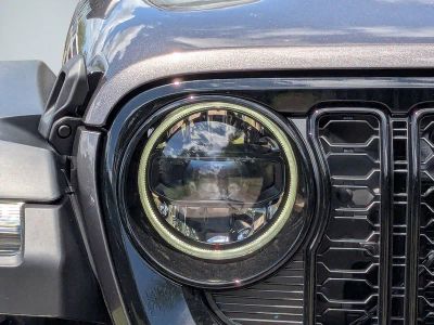 2026 Jeep Wrangler — photo 9 view