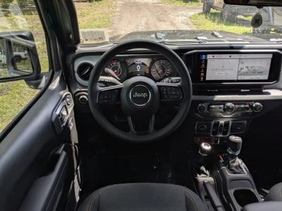 2026 Jeep Wrangler — photo 16 view