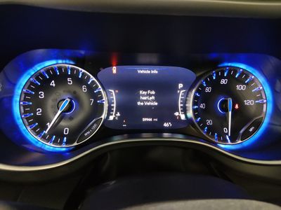2024 Chrysler Pacifica — photo 14 view
