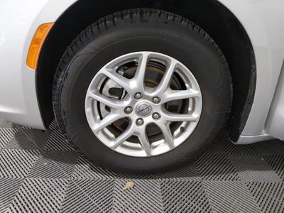 2024 Chrysler Pacifica — photo 10 view