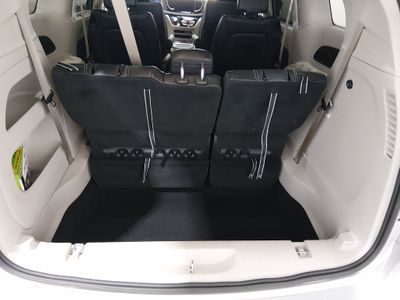 2024 Chrysler Pacifica — photo 11 view