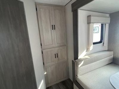 2025 Coachmen Catalina Legacy - Photo 9