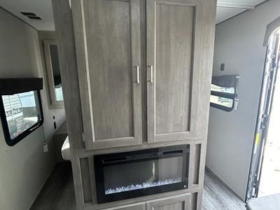 2025 Coachmen Catalina Legacy - Photo 10