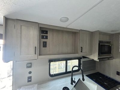 2025 Coachmen Catalina Legacy - Photo 12