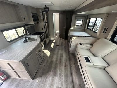 2025 Coachmen Catalina Legacy - Photo 3