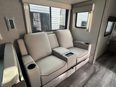 2025 Coachmen Catalina Legacy - Photo 7