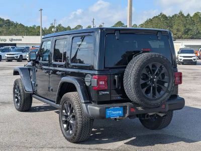 2025 Jeep Wrangler - Photo 3