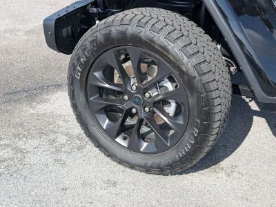 2025 Jeep Wrangler - Photo 9
