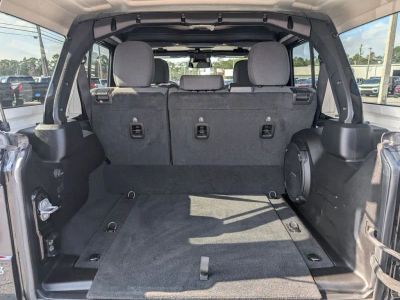 2025 Jeep Wrangler - Photo 24