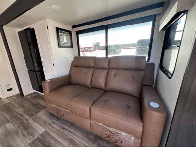 2026 VENTURE RV STRATUS - Photo 8