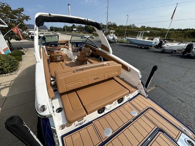 2025 Chaparral 267 SSX - Photo 11