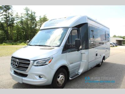 2024 Leisure Travel Unity in SILVER — front three-quarter view