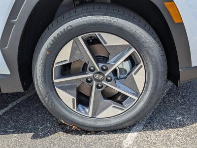 2026 Hyundai TUCSON — photo 11 view