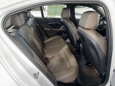 2025 BMW 5 Series — photo 12 view