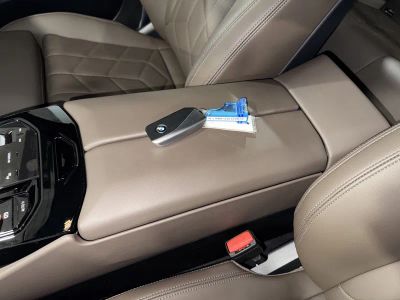 2025 BMW 5 Series — photo 29 view