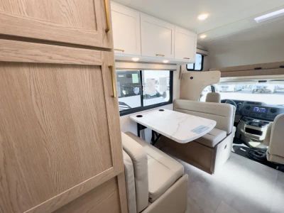 2027 Thor Motor Coach CHATEAU — photo 13 view