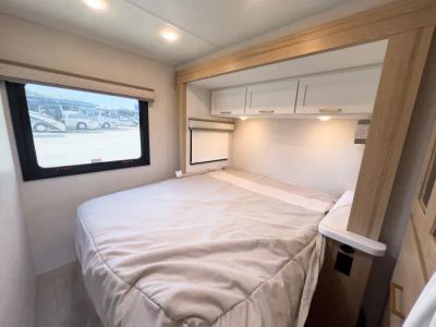 2027 Thor Motor Coach CHATEAU — photo 16 view