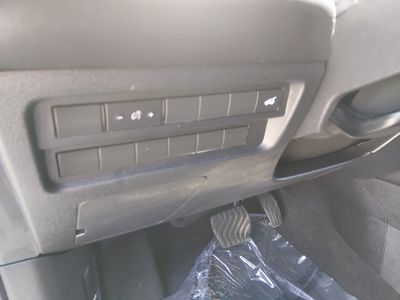 2025 Mitsubishi Outlander - Photo 13