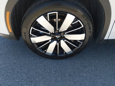 2025 Mitsubishi Outlander - Photo 10