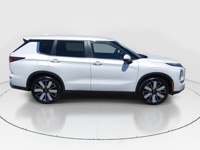 2025 Mitsubishi Outlander - Photo 8