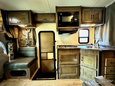 2019 Winnebago Minnie Winnie - Photo 8