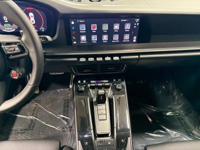 2025 Porsche 911 — photo 18 view