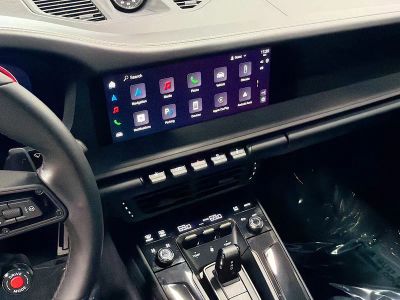 2025 Porsche 911 — photo 25 view