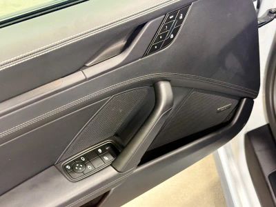2025 Porsche 911 — photo 21 view
