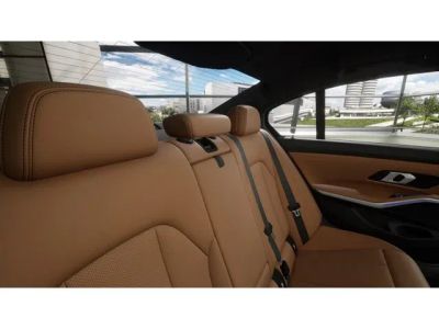 2026 BMW 3 Series — photo 12 view