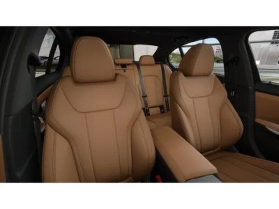 2026 BMW 3 Series — photo 11 view