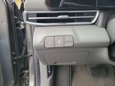 2024 Hyundai Elantra — photo 14 view