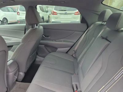 2024 Hyundai Elantra — photo 28 view