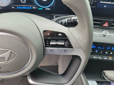 2024 Hyundai Elantra — photo 16 view