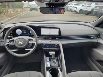 2024 Hyundai Elantra — photo 25 view