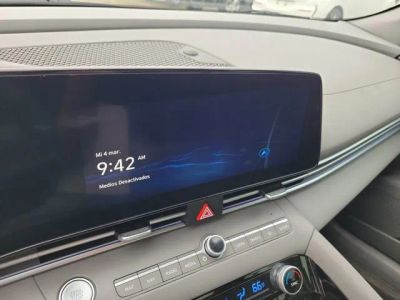 2024 Hyundai Elantra — photo 19 view