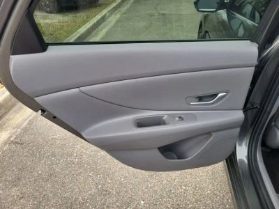 2024 Hyundai Elantra — photo 29 view