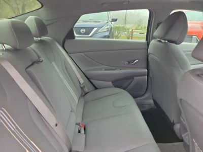 2024 Hyundai Elantra — photo 31 view