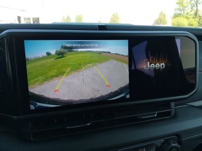 2024 Jeep Wrangler - Photo 16