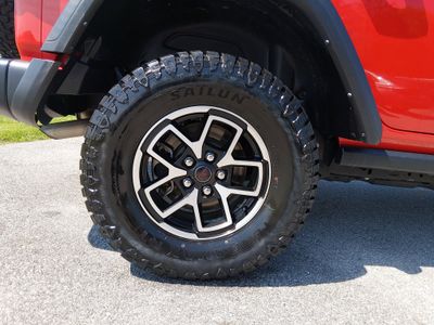 2024 Jeep Wrangler - Photo 10
