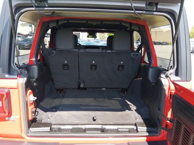 2024 Jeep Wrangler - Photo 11